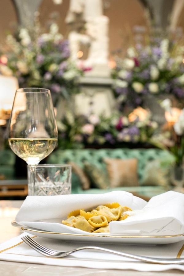 Palazzo Portinari Salviati Residenza D'Epoca Hotel ฟลอเรนซ์ ภายนอก รูปภาพ